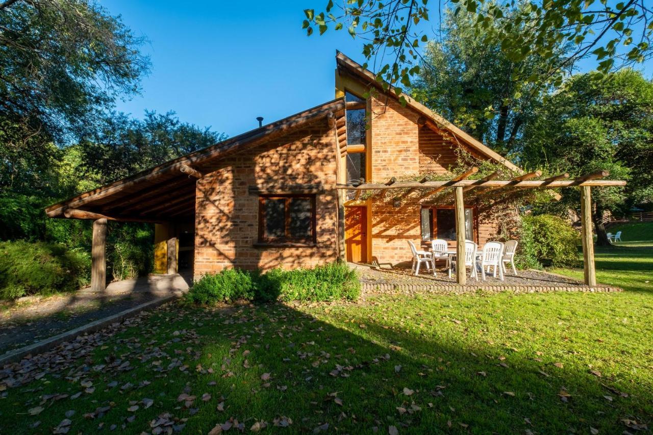 Grenouille Hotel Villa General Belgrano Buitenkant foto