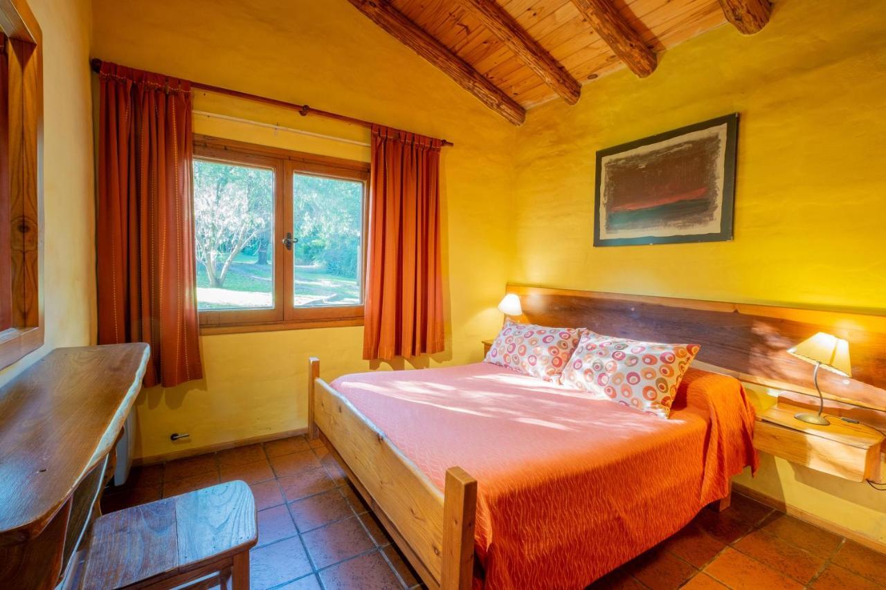 Grenouille Hotel Villa General Belgrano Buitenkant foto