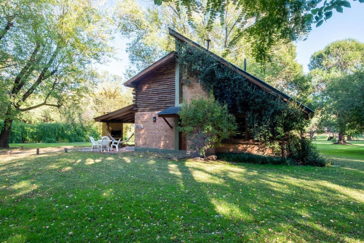Grenouille Hotel Villa General Belgrano Buitenkant foto
