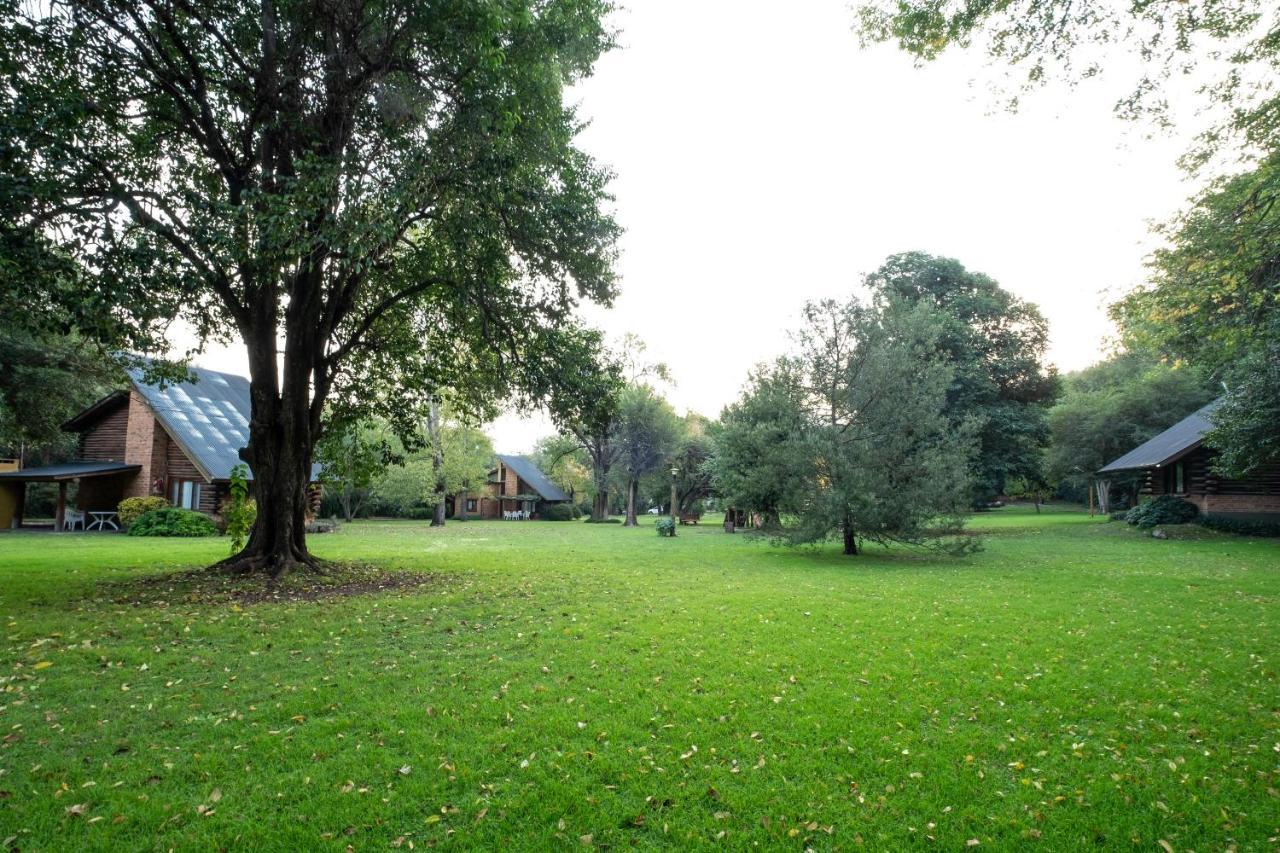 Grenouille Hotel Villa General Belgrano Buitenkant foto